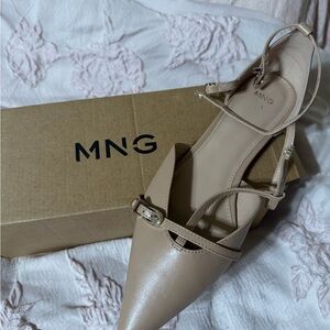 Mango Women's Tan Pointed Toe Flats